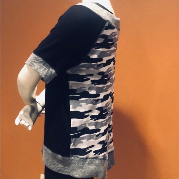 Jude Collection Colorblock Camo/Solid Top-Medium - Picture 2 of 7